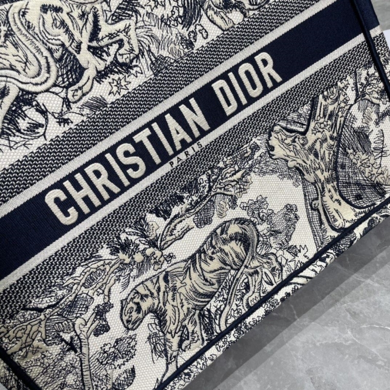 Dior Shopping Bags